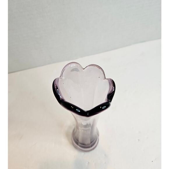 Vintage Amethyst Art Glass Ribbed Scalloped Swung Vase 8" tall 2" dia. Pontel - Picture 4 of 7